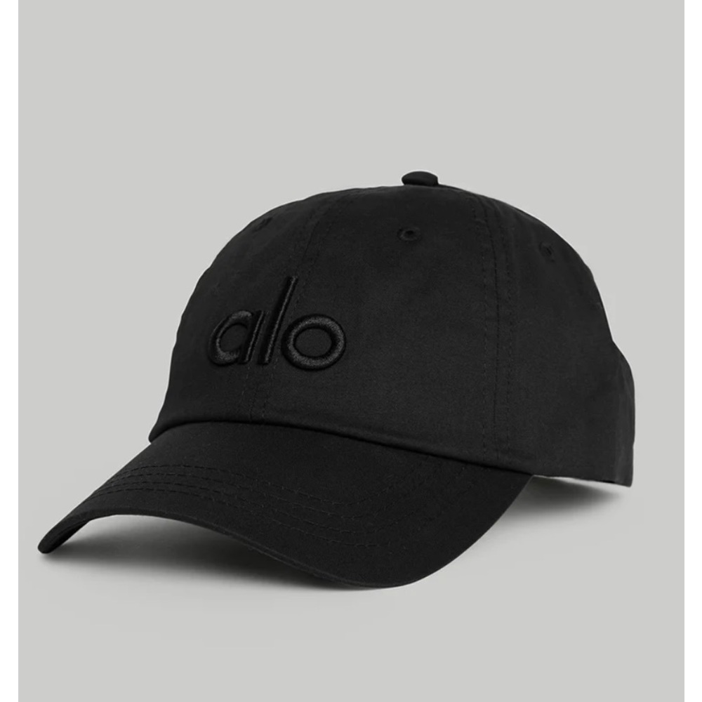 *BRAND NEW*  ALO yoga off duty cap black/black